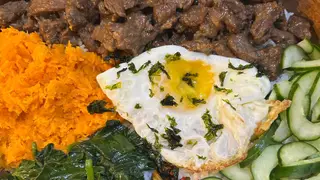 Ground Beef Bibimbap: The Recipe, the Sauce Ratios, and What Changes From Sliced Beef