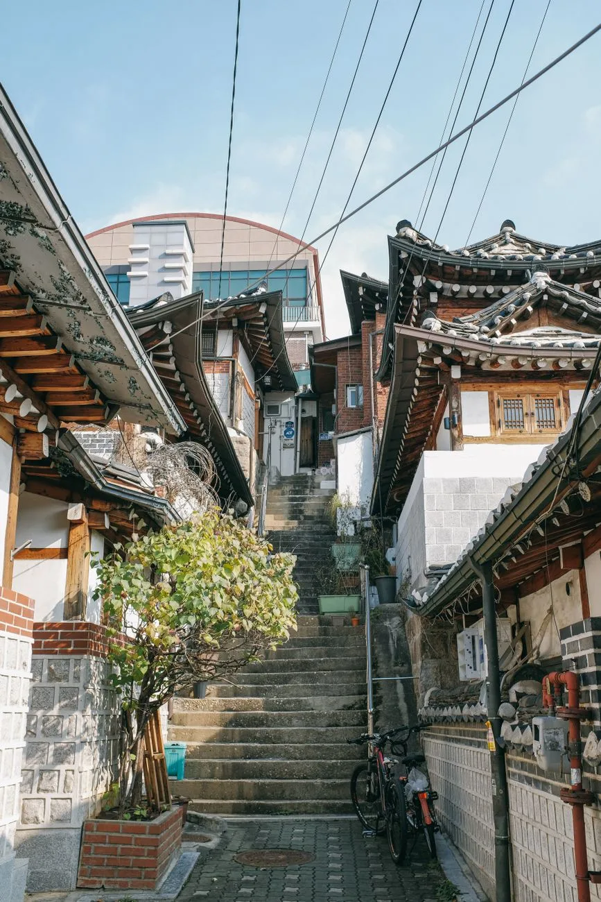 Best Hanok Stay in Seoul: Choose by Location, Price, and Experience