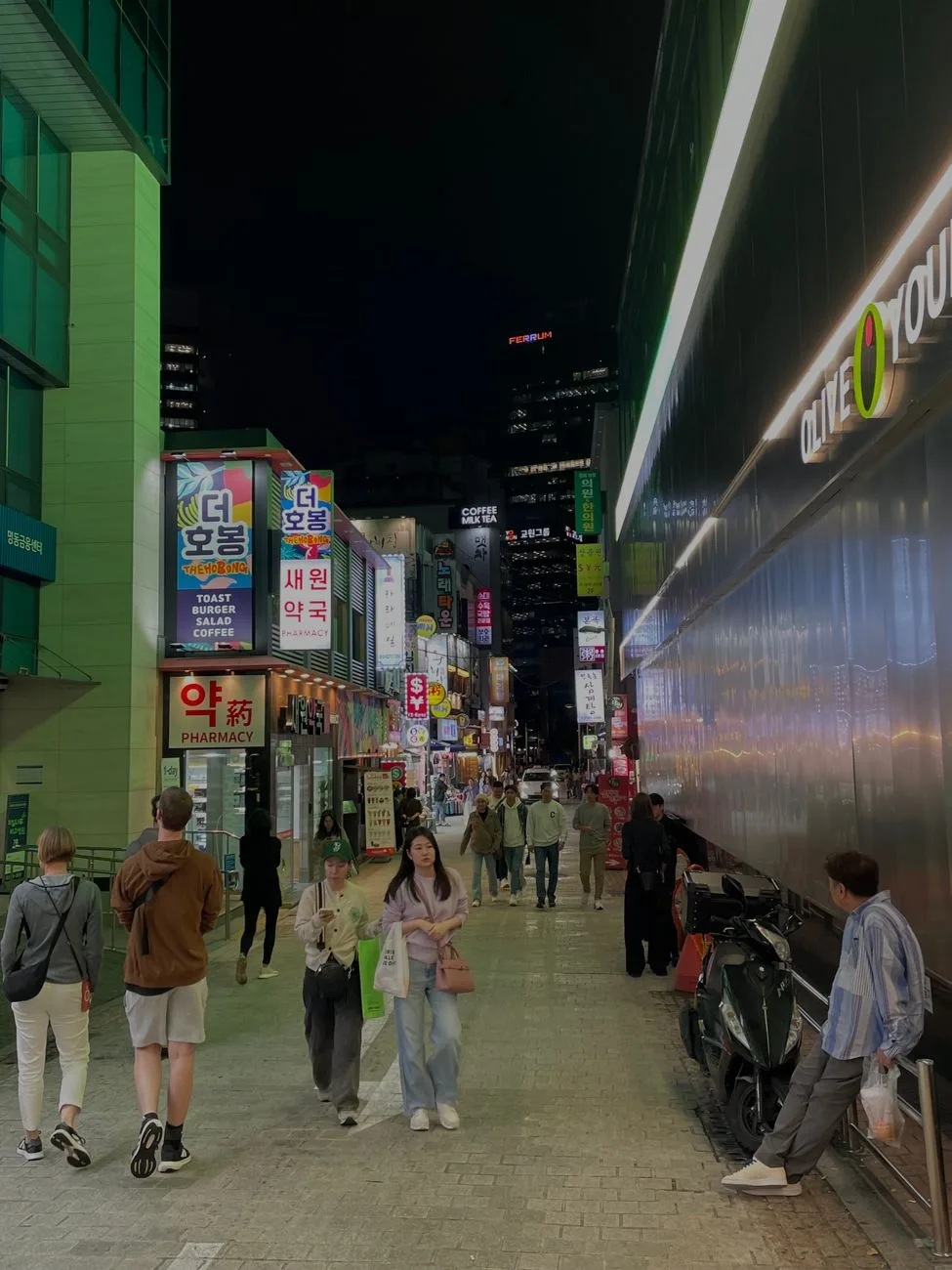 Where to Stay in Seoul: Picking a District by Cost, Transfers, and the VAT Refund