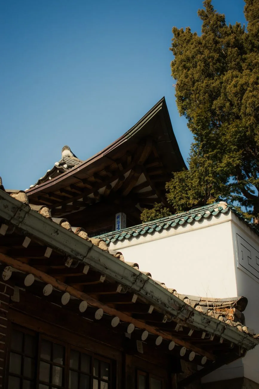 Hanok Stay in Seoul: Which District, What a Night Costs, and What Nobody Warns You About